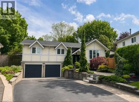 2207 Jester Court Burlington ON L7P 3E8