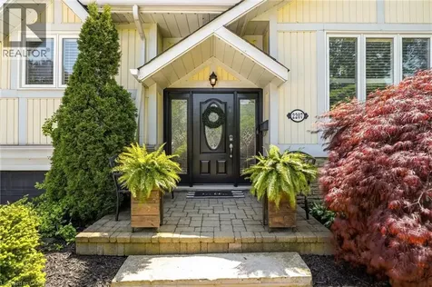 2207 Jester Court Burlington ON L7P 3E8