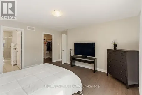 336 Barrett Farm Drive Ottawa ON K1T 0X8