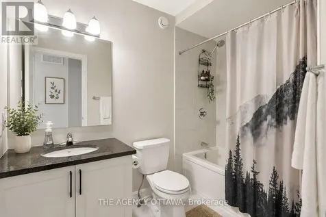 336 Barrett Farm Drive Ottawa ON K1T 0X8