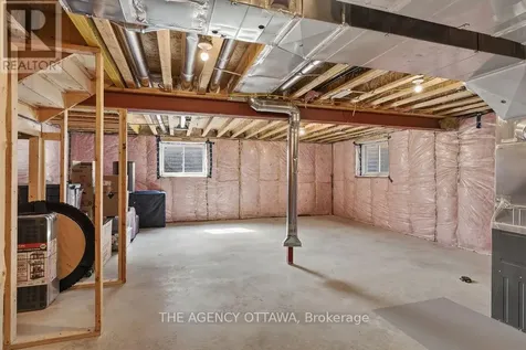 336 Barrett Farm Drive Ottawa ON K1T 0X8