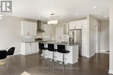 336 Barrett Farm Drive Ottawa ON K1T 0X8