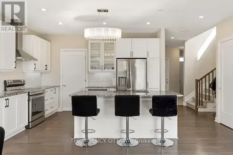 336 Barrett Farm Drive Ottawa ON K1T 0X8