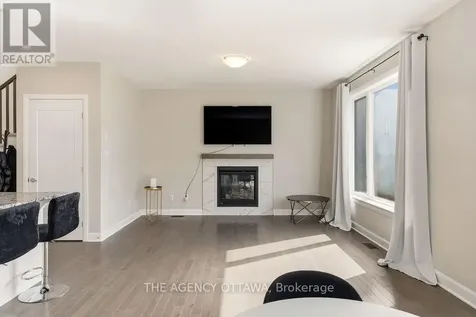 336 Barrett Farm Drive Ottawa ON K1T 0X8