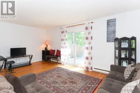 3194 Stockton Drive Ottawa ON K1T 1S1