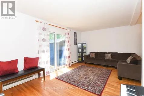 3194 Stockton Drive Ottawa ON K1T 1S1