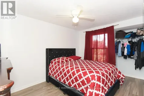 3194 Stockton Drive Ottawa ON K1T 1S1