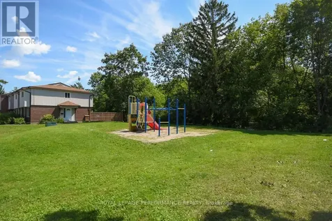 3194 Stockton Drive Ottawa ON K1T 1S1