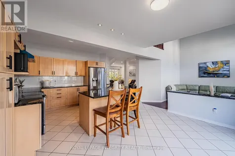 102 Whitestone Drive Ottawa ON K2C 4C5