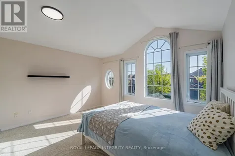 102 Whitestone Drive Ottawa ON K2C 4C5