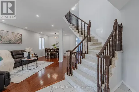 102 Whitestone Drive Ottawa ON K2C 4C5