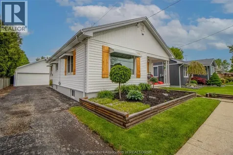 135 Alexandra Avenue Chatham ON N7M 1Y4