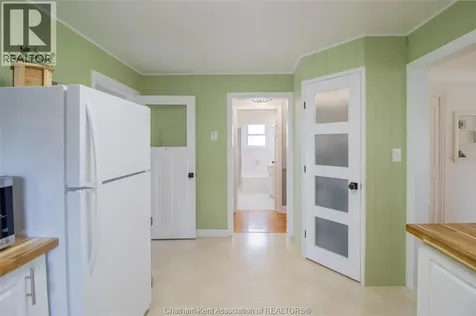 135 Alexandra Avenue Chatham ON N7M 1Y4