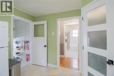 135 Alexandra Avenue Chatham ON N7M 1Y4