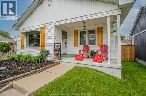 135 Alexandra Avenue Chatham ON N7M 1Y4