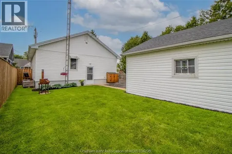 135 Alexandra Avenue Chatham ON N7M 1Y4