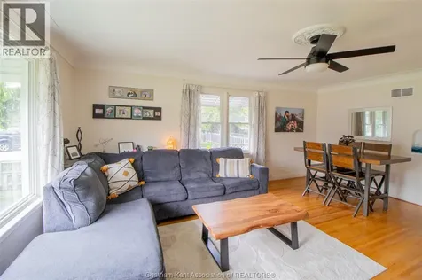135 Alexandra Avenue Chatham ON N7M 1Y4