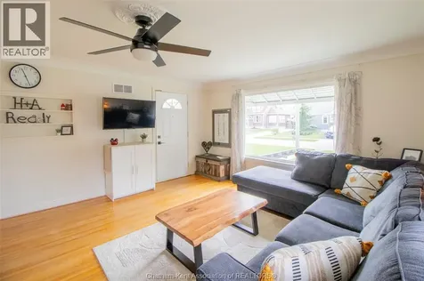 135 Alexandra Avenue Chatham ON N7M 1Y4