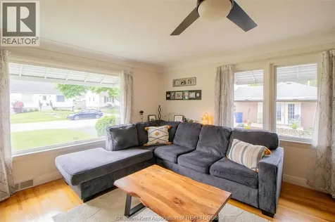 135 Alexandra Avenue Chatham ON N7M 1Y4