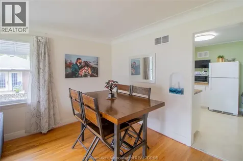 135 Alexandra Avenue Chatham ON N7M 1Y4