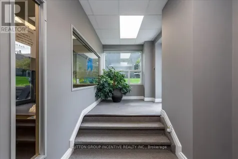 47 Harley Court Barrie (400 West) ON L4N 8V4