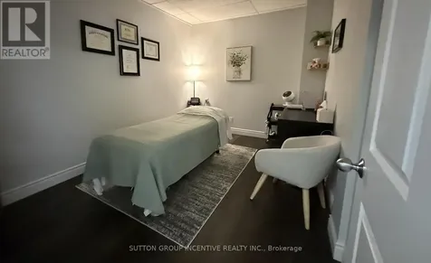 47 Harley Court Barrie (400 West) ON L4N 8V4