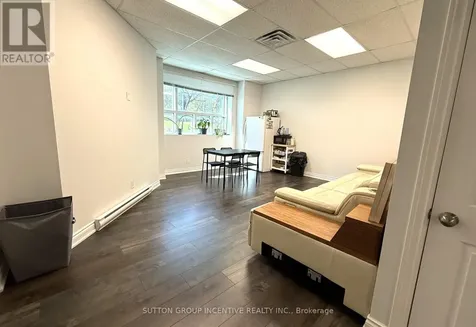 47 Harley Court Barrie (400 West) ON L4N 8V4
