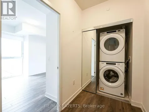 100 Eagle Rock Way Vaughan ON L6A 5B9