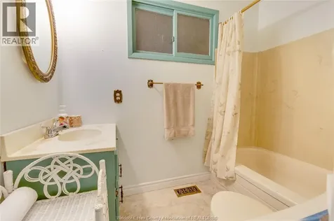 62 Lacroix Street Chatham ON N7M 2T6