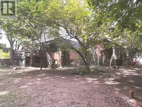 62 Lacroix Street Chatham ON N7M 2T6