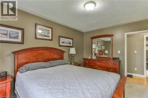 4 Highland Drive Tillsonburg ON N4G 2E9