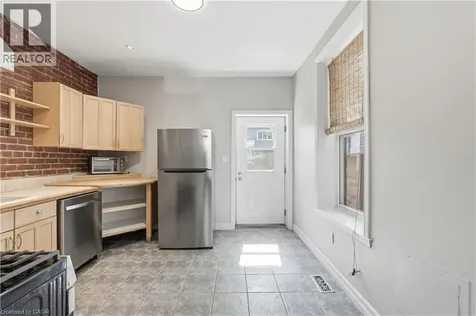 126 Park Street North Hamilton ON L8R 2N3