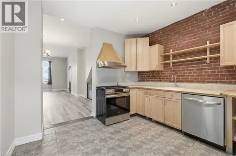 126 Park Street North Hamilton ON L8R 2N3