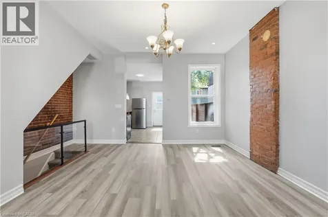 126 Park Street North Hamilton ON L8R 2N3