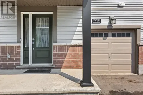 906 Lixnaw Court Ottawa ON K2J 6Y3