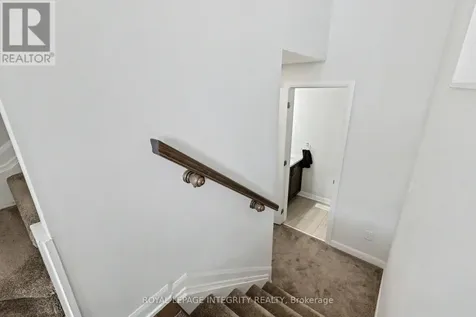 906 Lixnaw Court Ottawa ON K2J 6Y3