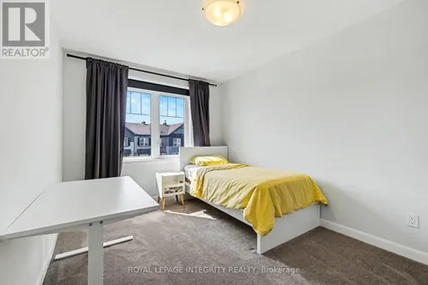 906 Lixnaw Court Ottawa ON K2J 6Y3