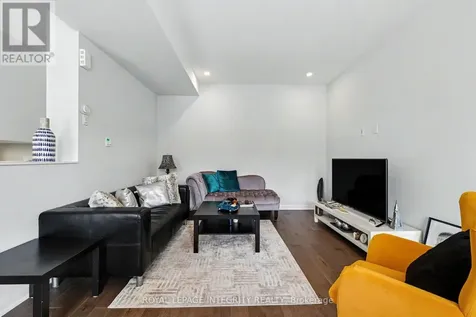906 Lixnaw Court Ottawa ON K2J 6Y3