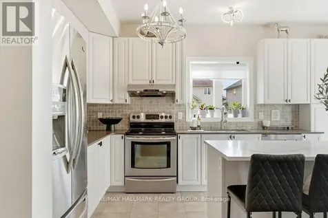 278 Kiwanis Court Ottawa ON K1T 0H7