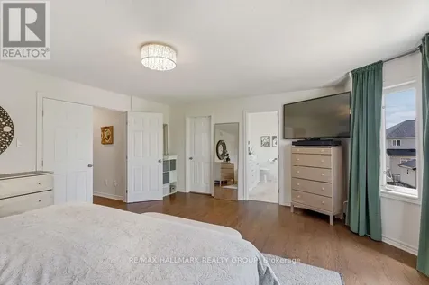 278 Kiwanis Court Ottawa ON K1T 0H7