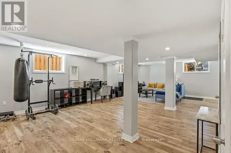 278 Kiwanis Court Ottawa ON K1T 0H7