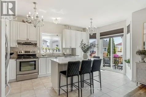 278 Kiwanis Court Ottawa ON K1T 0H7