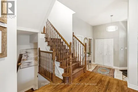 278 Kiwanis Court Ottawa ON K1T 0H7