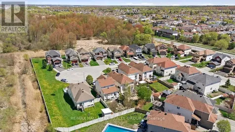 278 Kiwanis Court Ottawa ON K1T 0H7