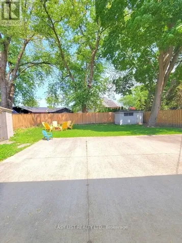 112 Clovelly Road Tecumseh ON N8N 1G1