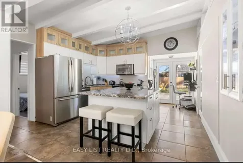 112 Clovelly Road Tecumseh ON N8N 1G1