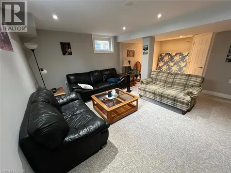 831 Queensdale Avenue East Hamilton ON L8V 1M7