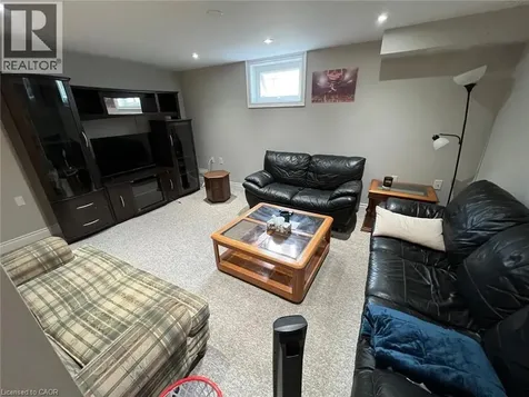 831 Queensdale Avenue East Hamilton ON L8V 1M7