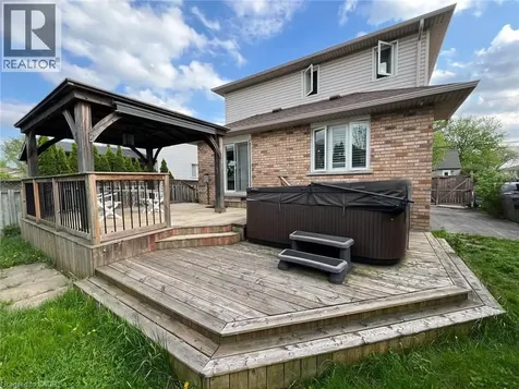 831 Queensdale Avenue East Hamilton ON L8V 1M7