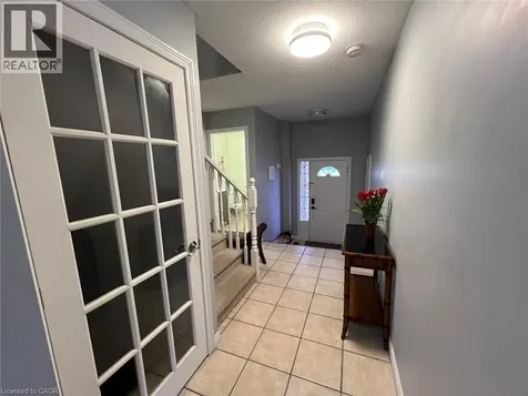831 Queensdale Avenue East Hamilton ON L8V 1M7
